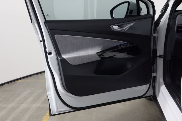 Used 2024 Volkswagen ID.4 2WD image 18