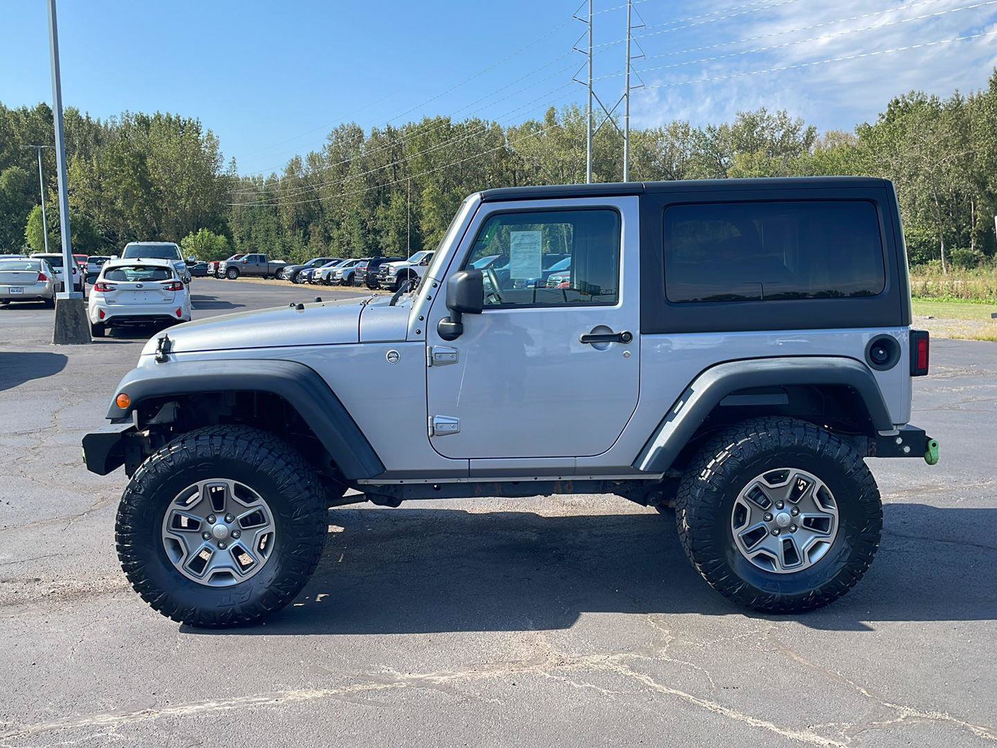 Used 2015 Jeep Wrangler Rubicon w/ Power Convenience Group AWD/4WD image 2