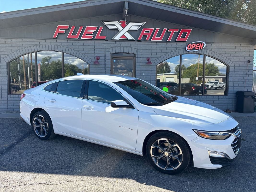 Used 2024 Chevrolet Malibu LT FWD image 2