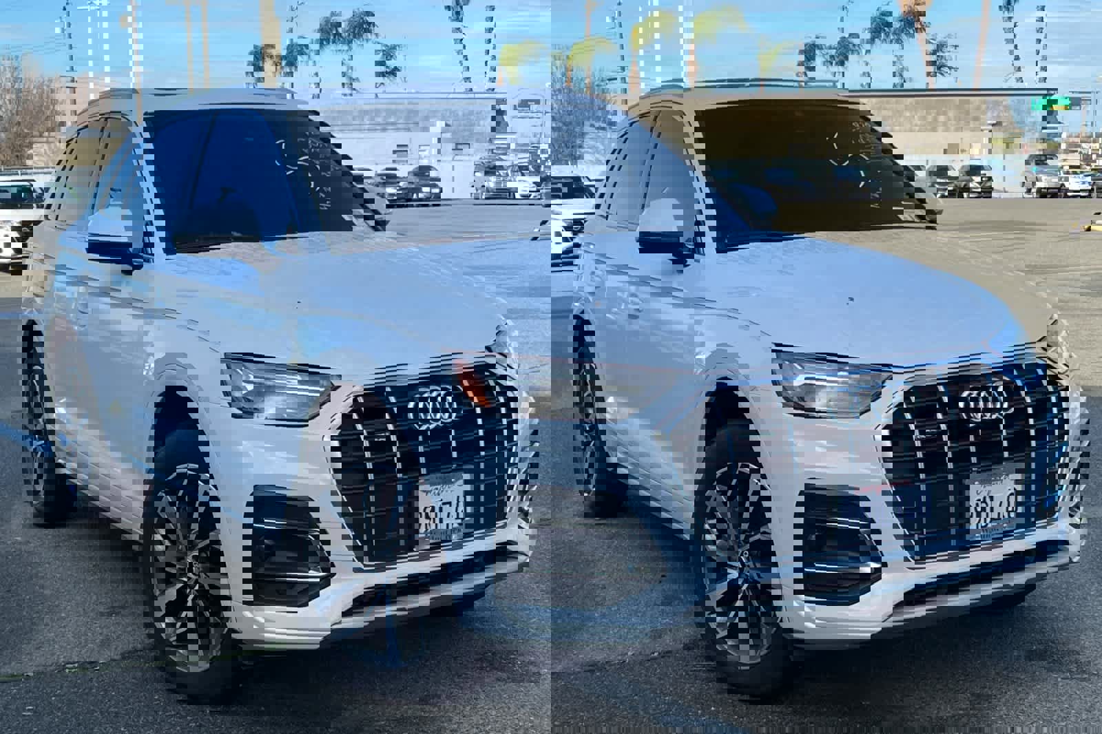 Used 2021 Audi Q5 Premium w/ Convenience Package image 3