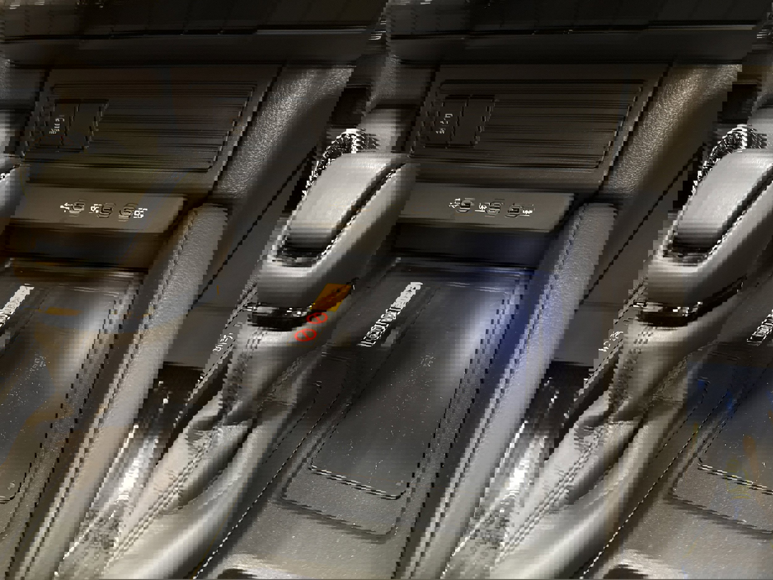 Used 2025 Toyota Land Cruiser w/ Premium Package image 39