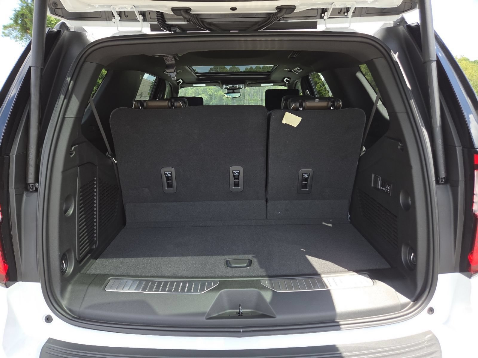 New 2026 GMC Yukon Denali Ultimate AWD/4WD image 26