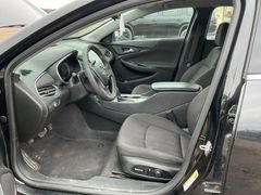 Used 2019 Chevrolet Malibu LT FWD image 9