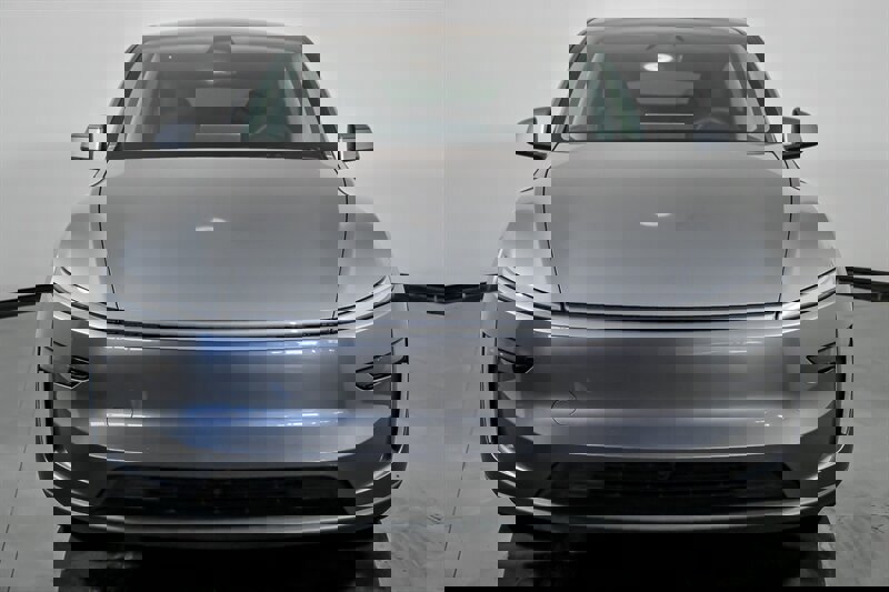 Used 2026 Tesla Model Y Long Range image 4