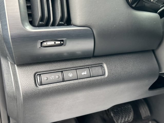New 2026 Nissan Pathfinder Rock Creek AWD/4WD image 32