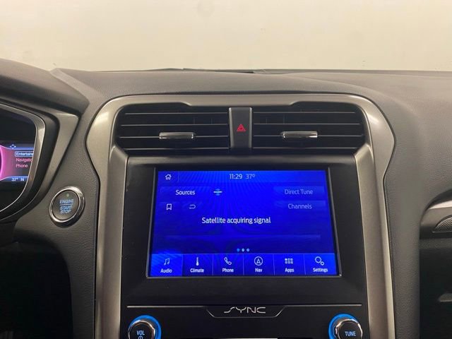 Used 2020 Ford Fusion SE image 9