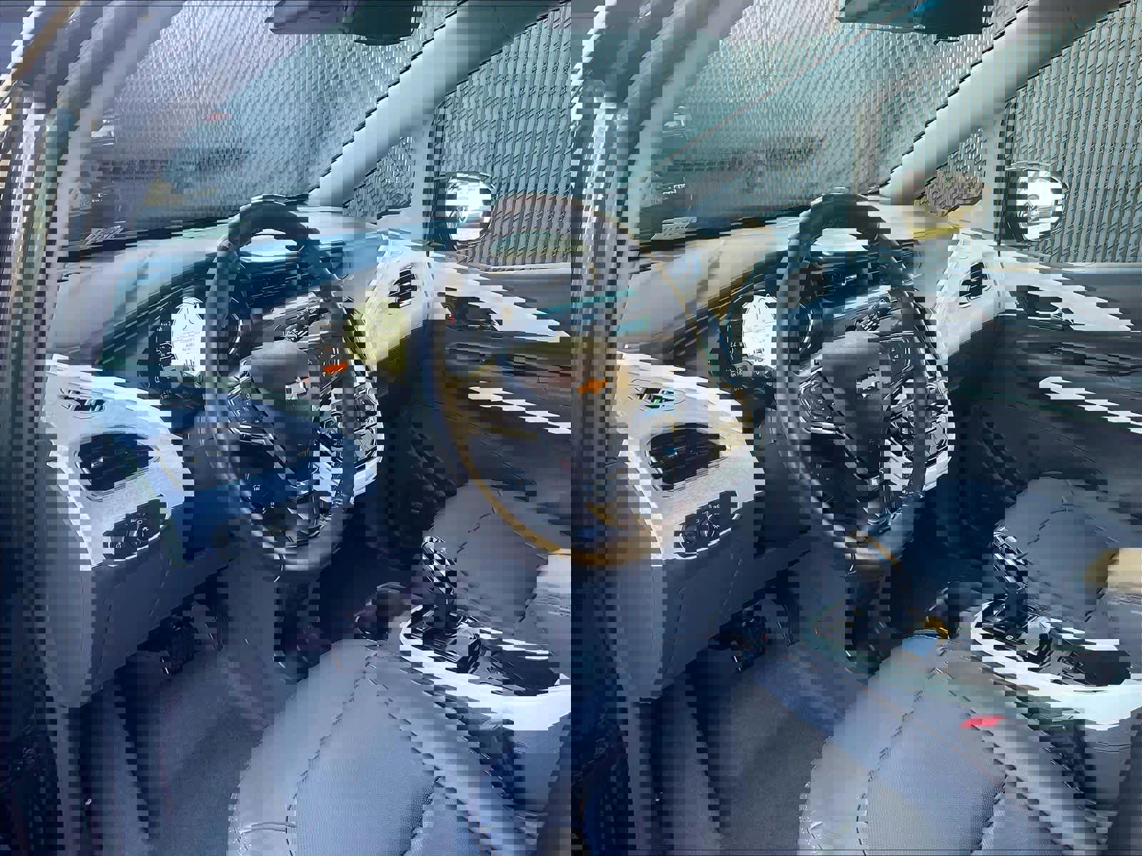 Used 2019 Chevrolet Bolt Premier w/ Infotainment Package image 4