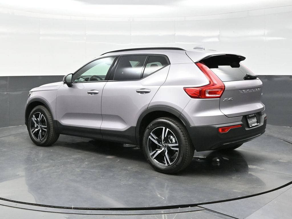 New 2026 Volvo XC40 B5 Core w/ Protection Package Premier AWD/4WD image 4