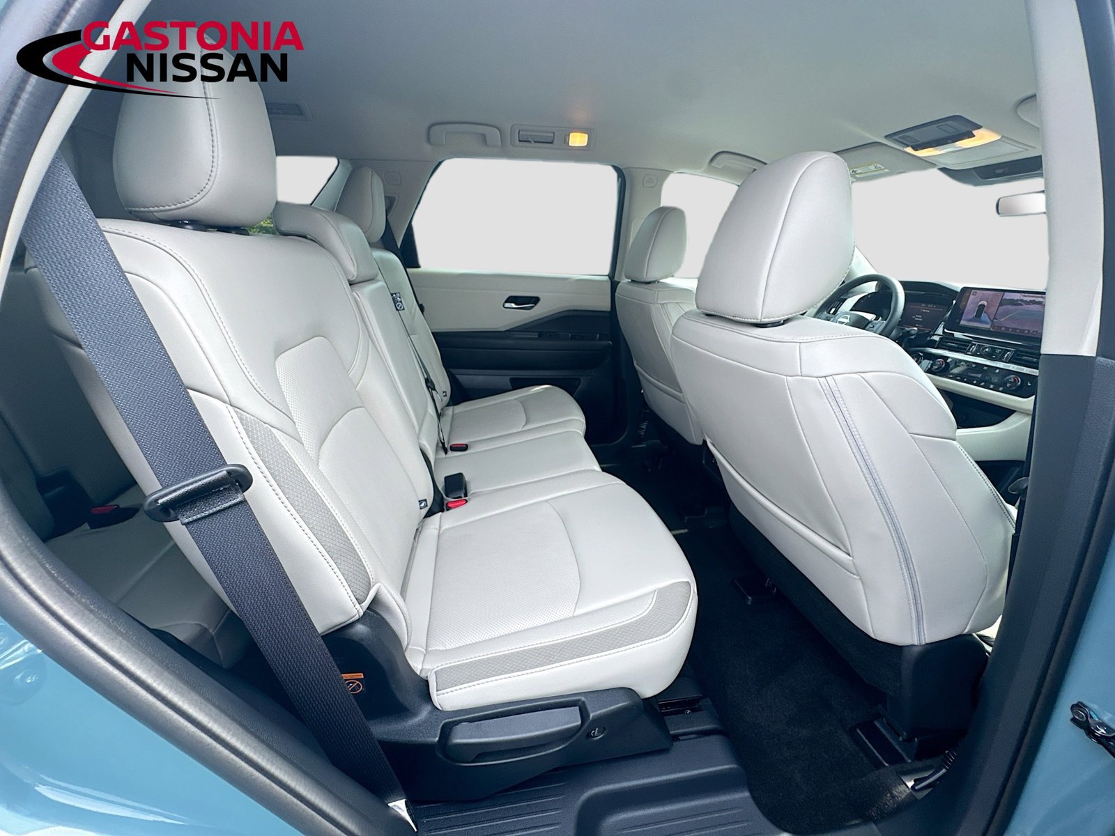 Used 2026 Nissan Pathfinder SL FWD image 37