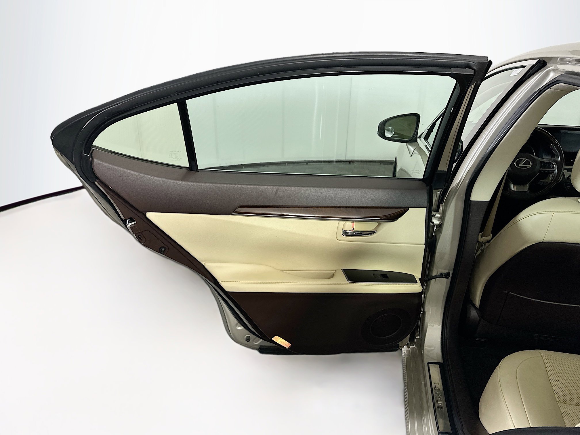 Used 2016 Lexus ES 350 w/ Navigation System Package image 28