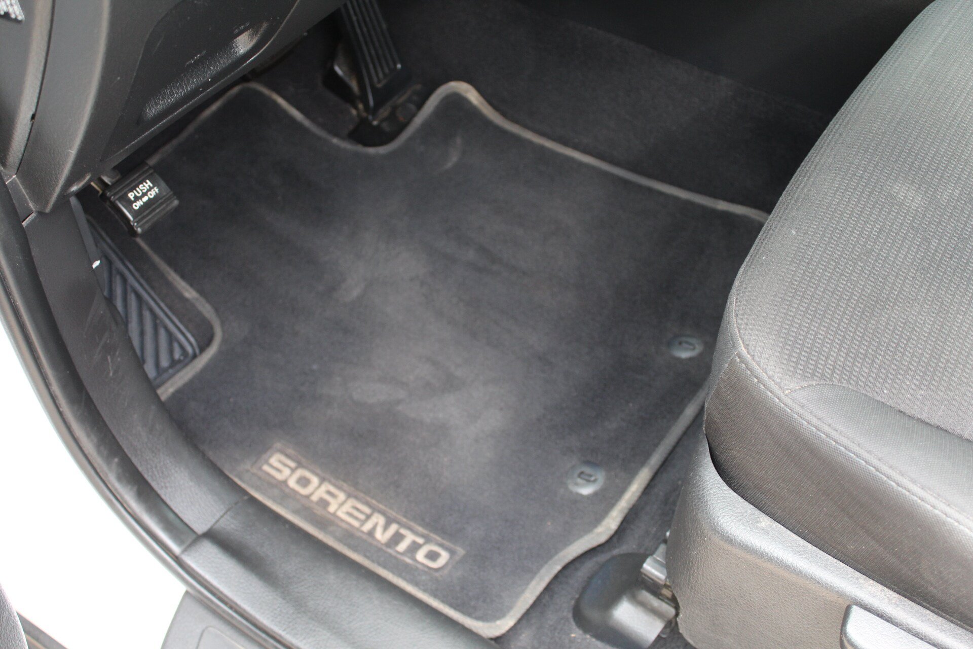 Used 2014 Kia Sorento LX AWD/4WD image 27