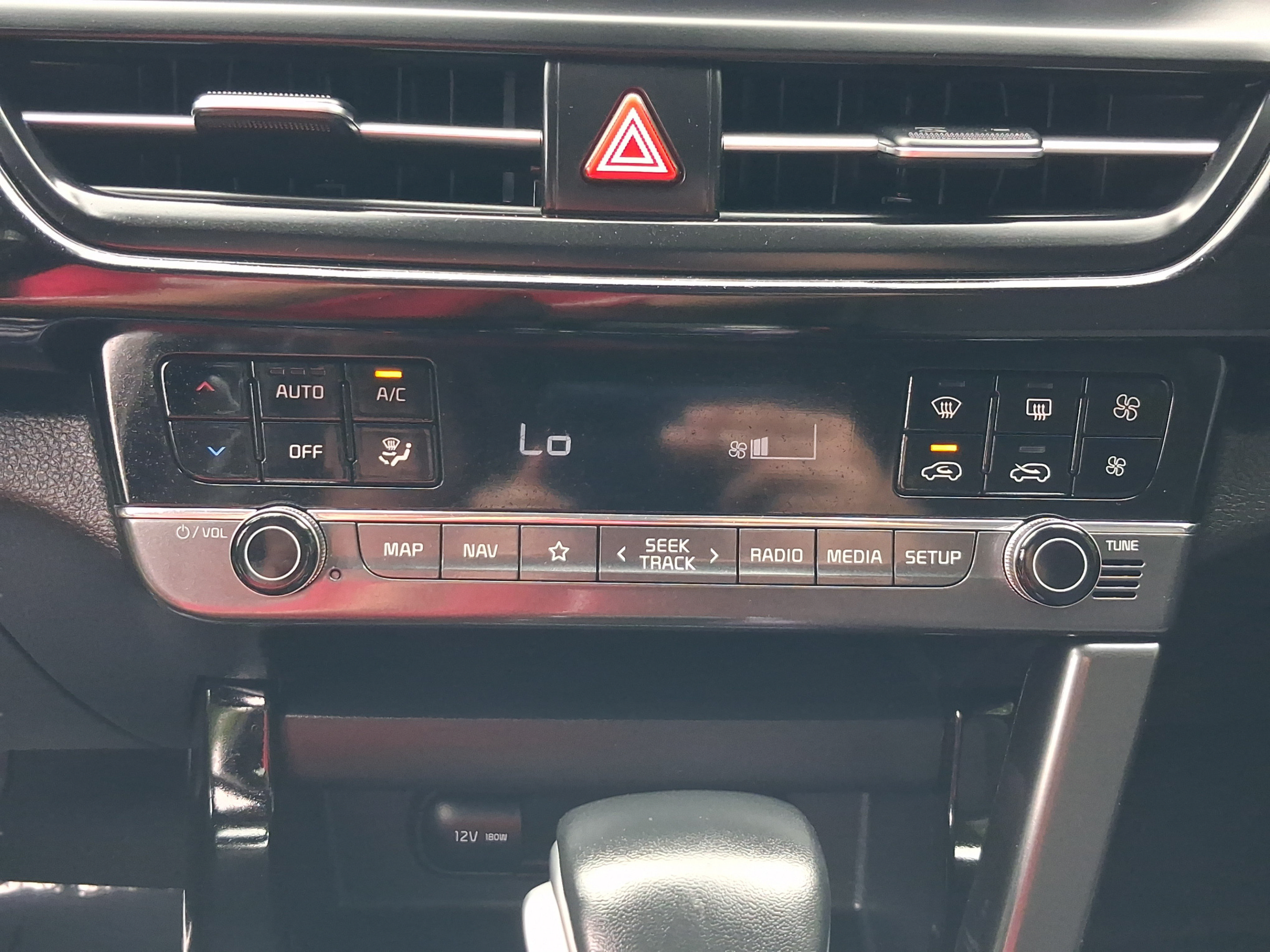 Used 2024 Kia Seltos X-Line AWD/4WD image 37