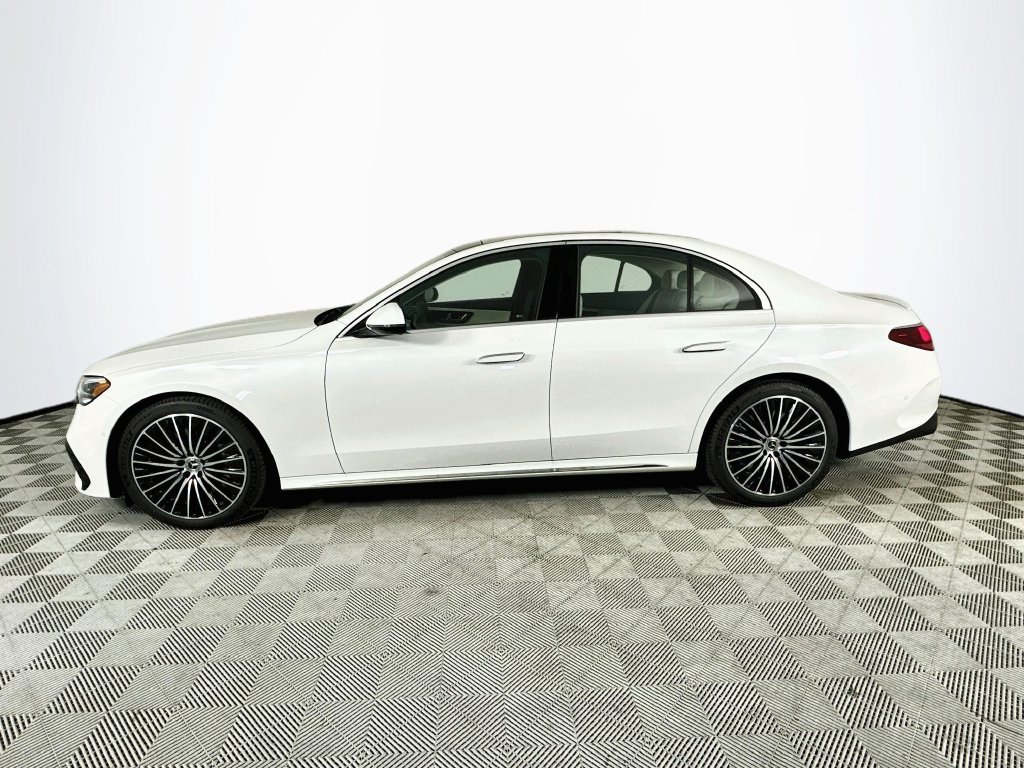 New 2027 Mercedes-Benz E 450 4MATIC Sedan image 4