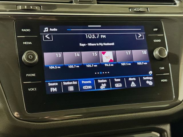 Used 2021 Volkswagen Tiguan SE image 13