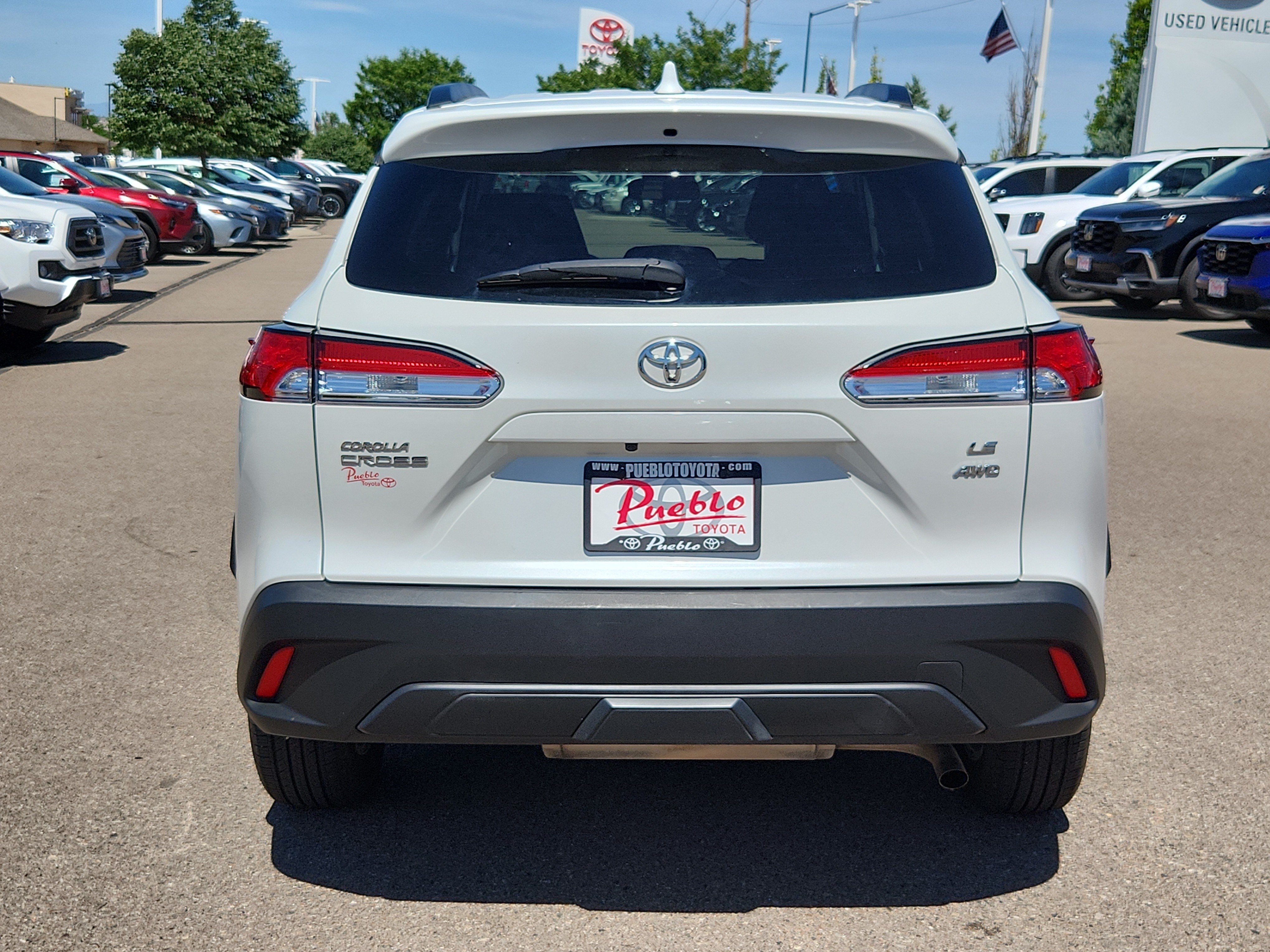 Used 2022 Toyota Corolla Cross LE w/ Moonroof Package AWD/4WD image 15