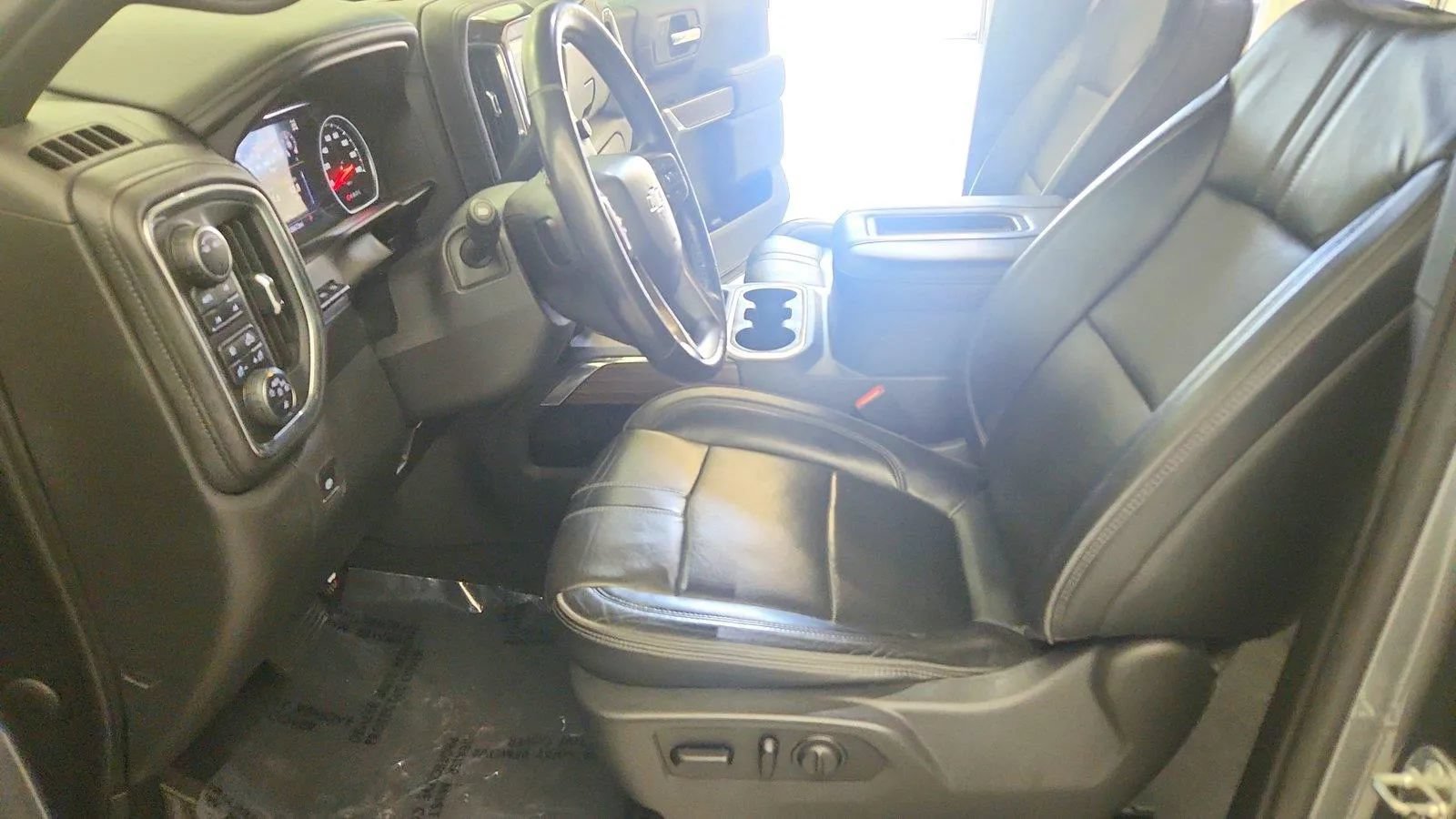 Used 2021 Chevrolet Silverado 1500 High Country w/ Technology Package AWD/4WD image 15