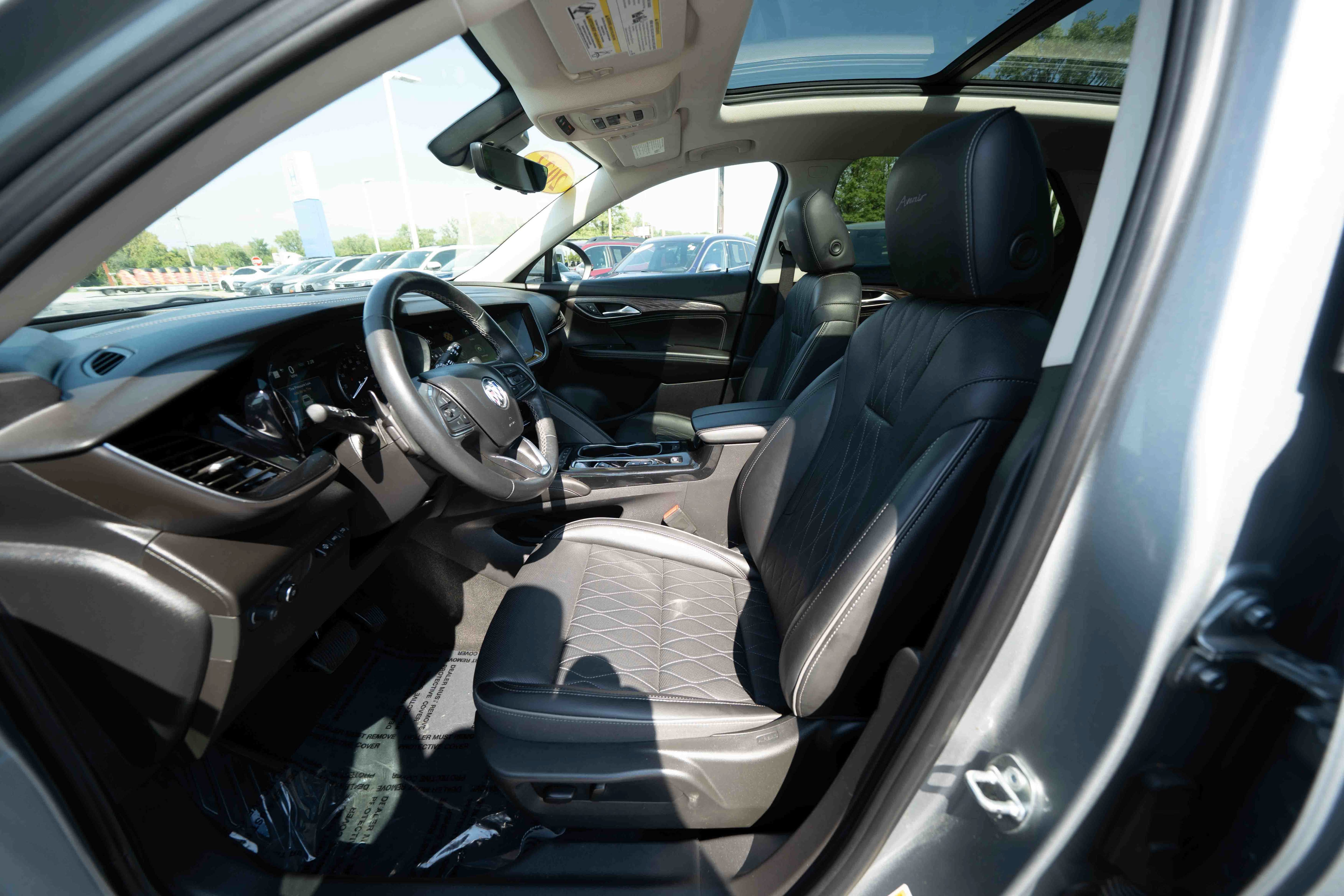 Used 2023 Buick Envision Avenir AWD/4WD image 9