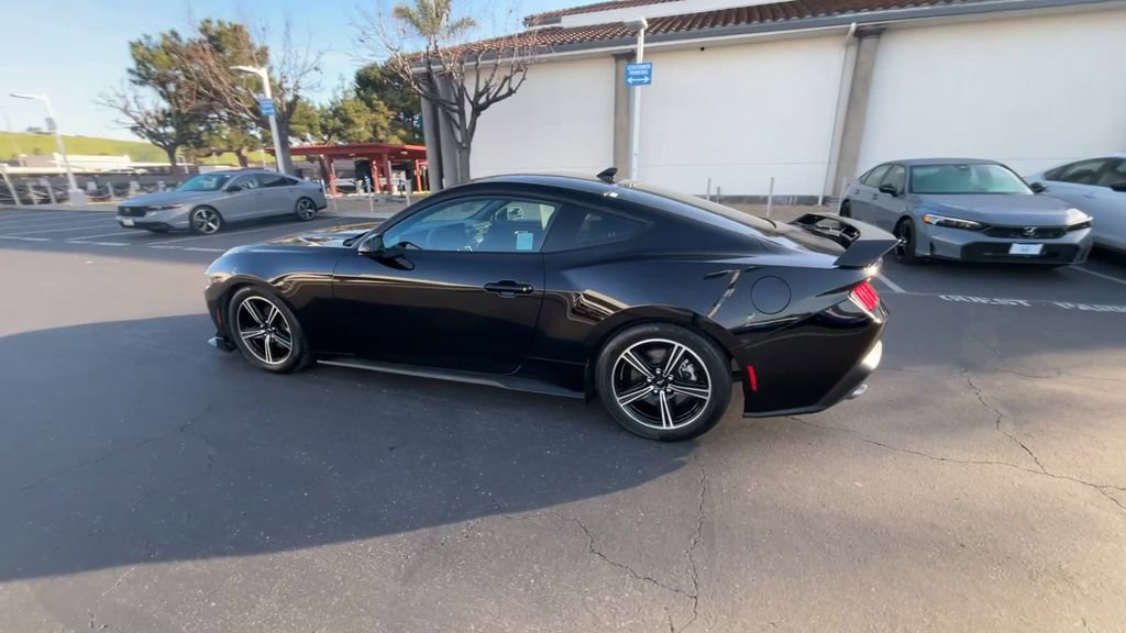 Used 2024 Ford Mustang Coupe image 6