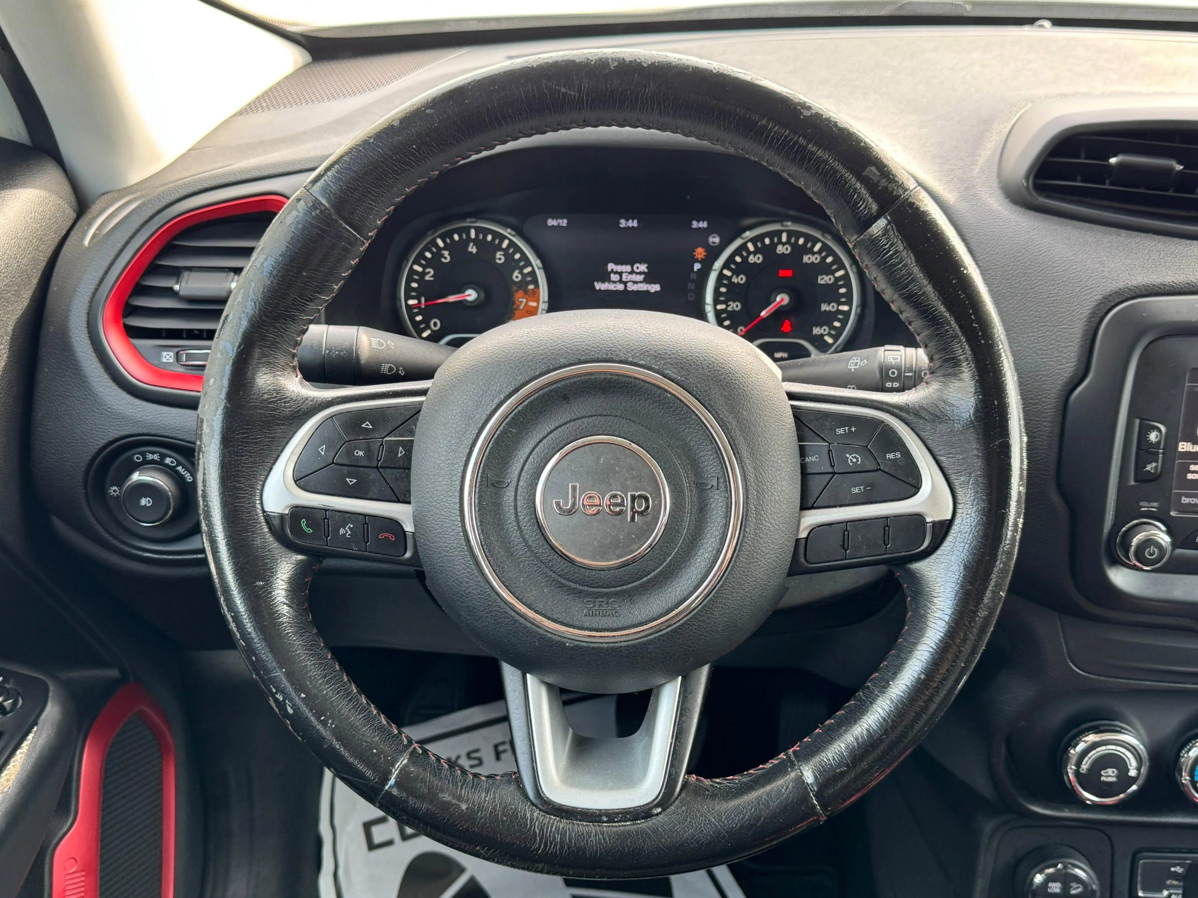 Used 2016 Jeep Renegade Trailhawk AWD/4WD image 16