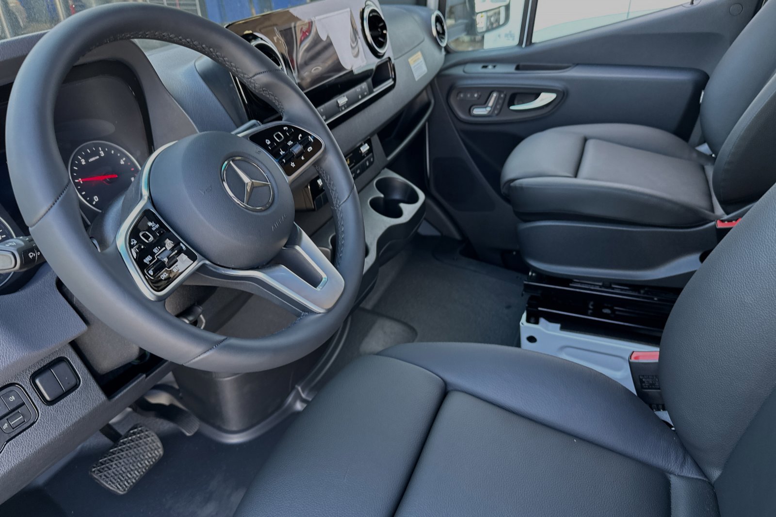 New 2024 Mercedes-Benz Sprinter 4500 image 15