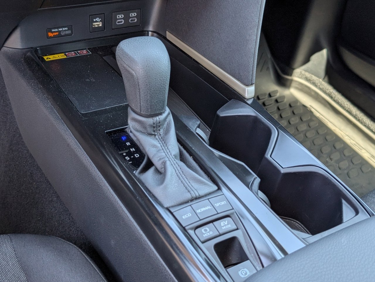 Used 2026 Toyota Camry LE w/ Convenience Package image 16