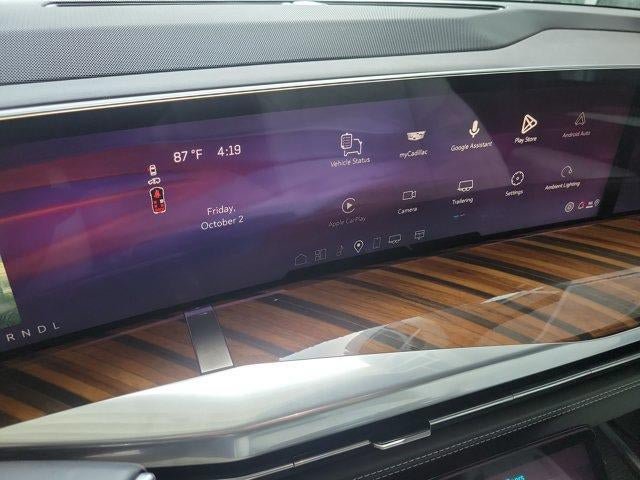 Certified 2026 Cadillac Escalade ESV Platinum Luxury AWD/4WD image 25