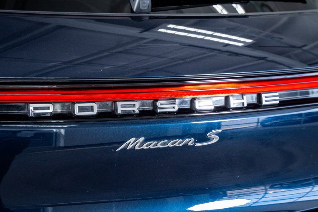 Used 2021 Porsche Macan S image 25