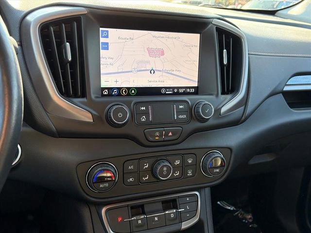 Used 2022 GMC Terrain AT4 w/ Infotainment Package II image 8