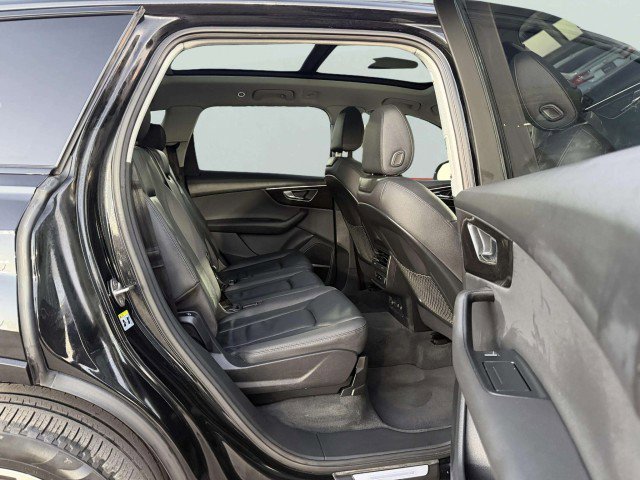 Used 2022 Audi Q7 2.0T Premium Plus AWD/4WD image 45