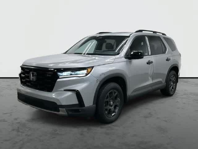 Certified 2025 Honda Pilot TrailSport image 1
