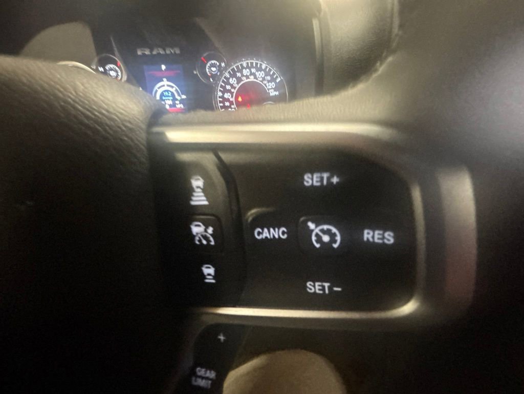 Used 2025 RAM 1500 Big Horn AWD/4WD image 17