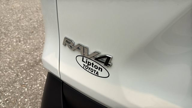 Used 2025 Toyota RAV4 LE FWD image 7