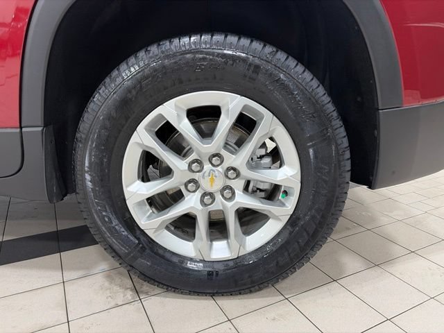 Used 2019 Chevrolet Traverse LT w/ LPO, Floor Liner Package AWD/4WD image 23