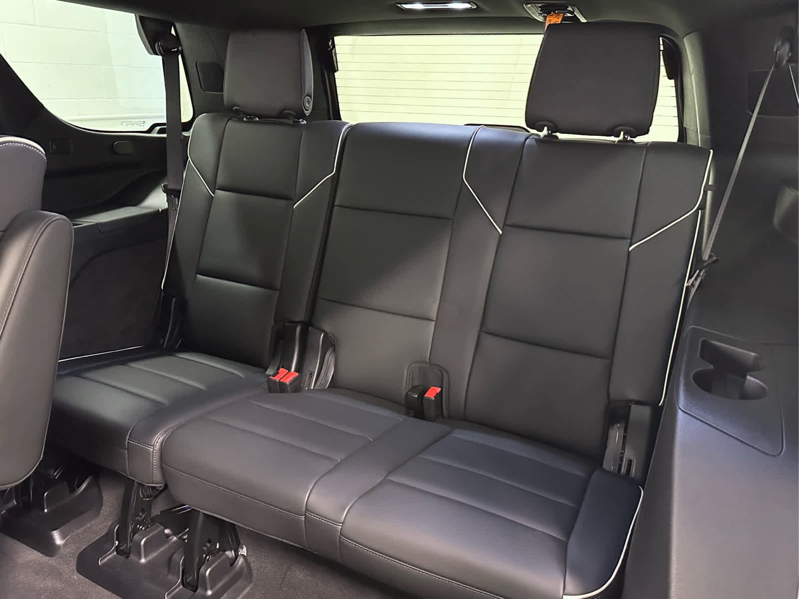 Used 2024 Cadillac Escalade Sport w/ LPO, ONYX Package AWD/4WD image 17