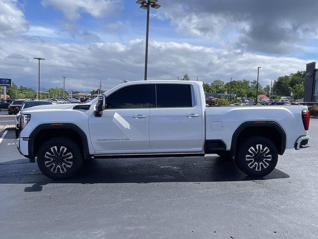 Used 2025 GMC Sierra 2500 Denali Ultimate w/ Max Trailering Package AWD/4WD image 3