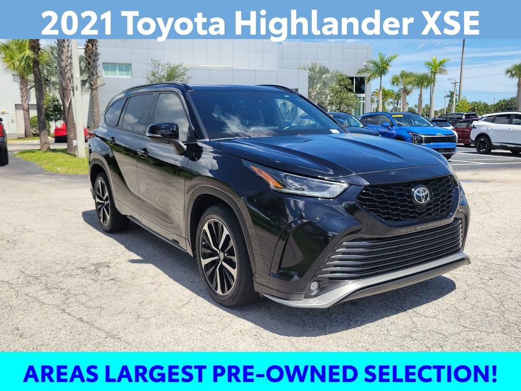 Certified 2021 Toyota Highlander XSE FWD image 3