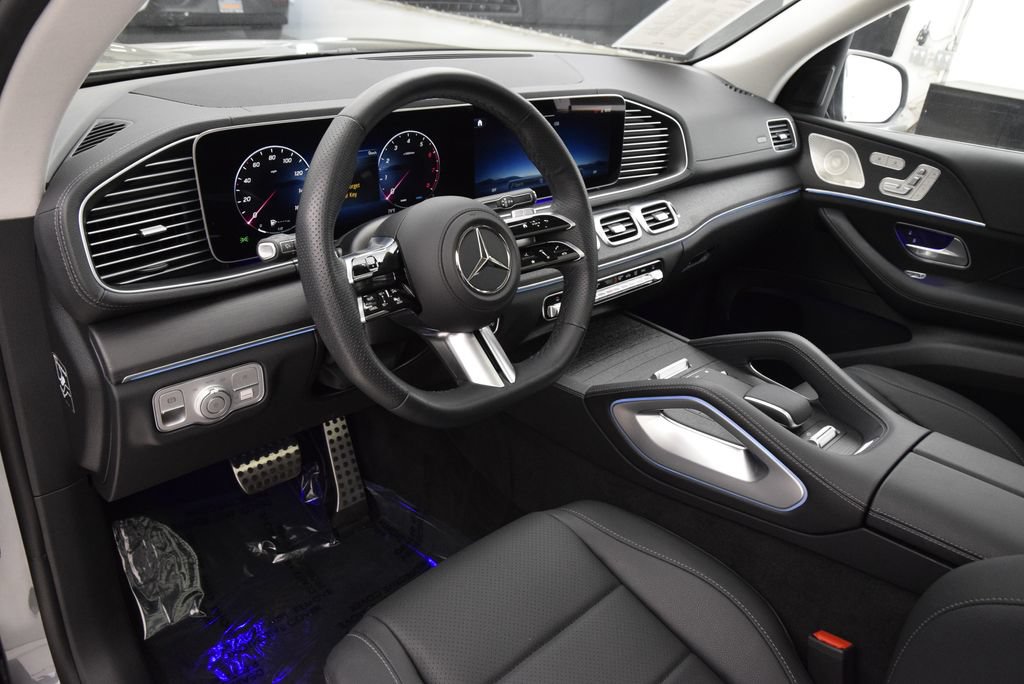 Used 2026 Mercedes-Benz GLS 450 4MATIC image 25