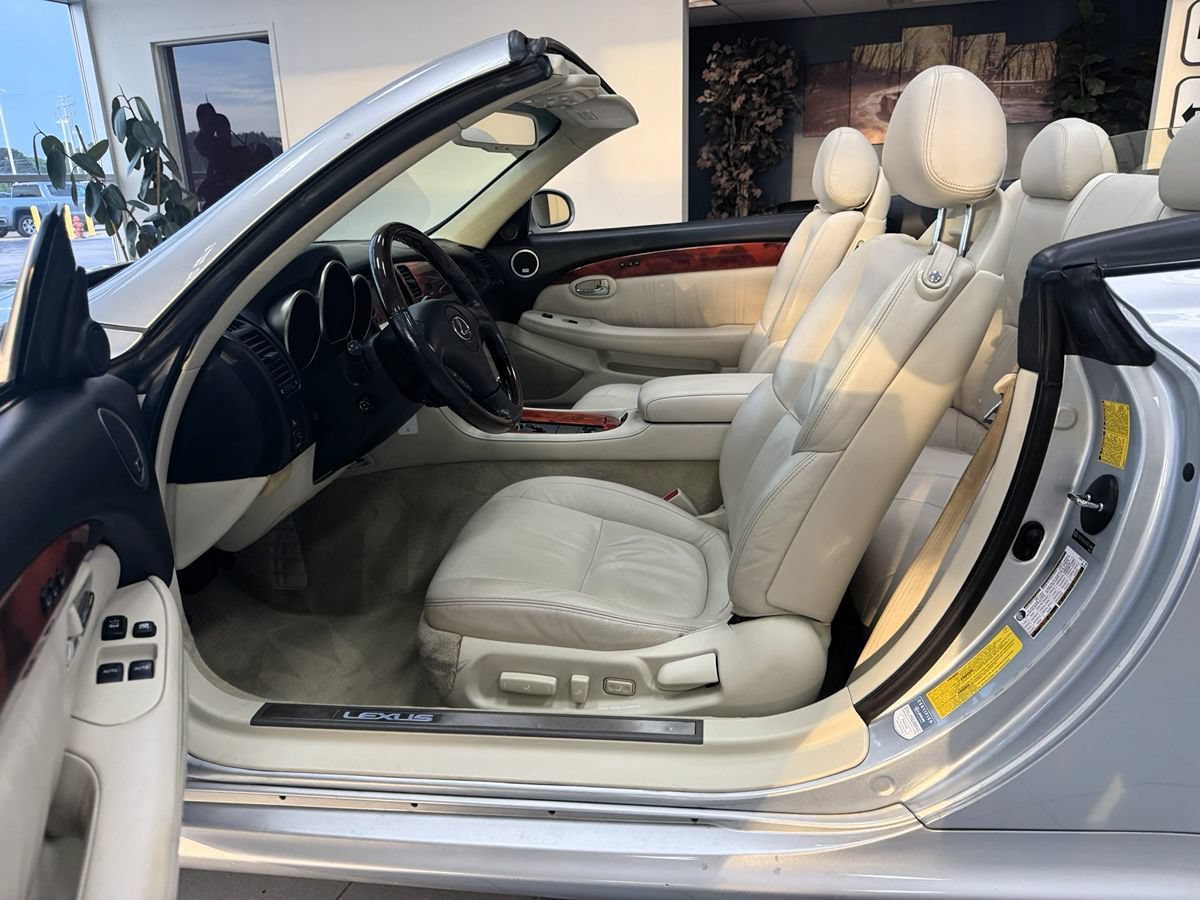 Used 2007 Lexus SC 430 Convertible RWD image 15