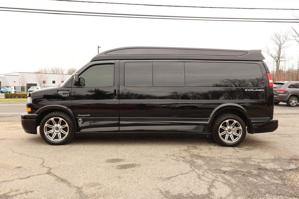 Used 2018 GMC Savana 2500 Extended w/ Enhanced Convenience Package RWD image 2