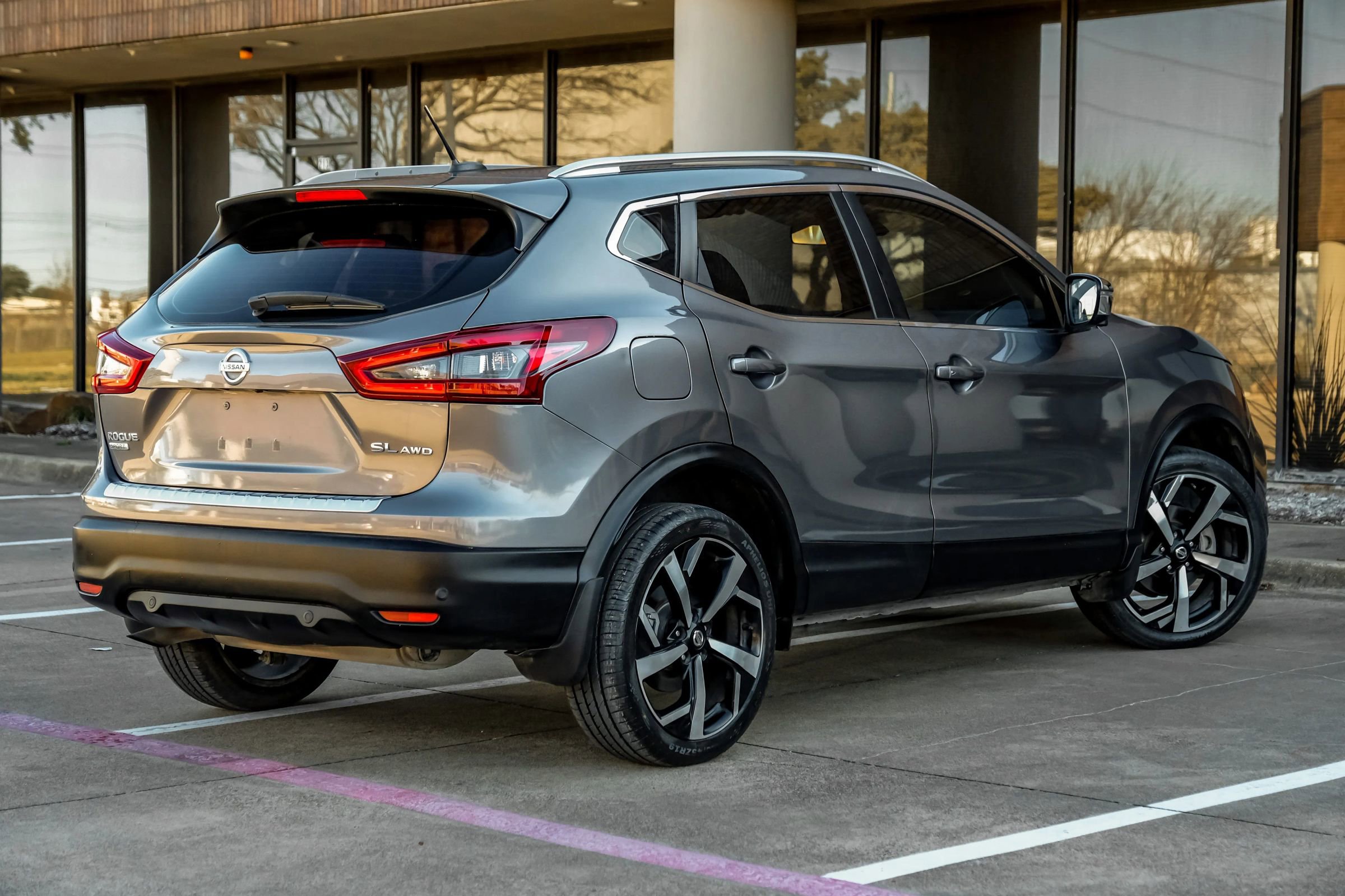 Used 2022 Nissan Rogue Sport SL AWD/4WD image 7