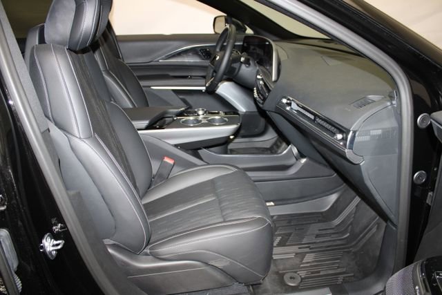 Certified 2024 Cadillac Lyriq Luxury w/ LPO, Floor Liner Package image 14