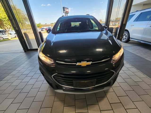 Used 2020 Chevrolet Trax LT w/ LT Convenience Package FWD video 2