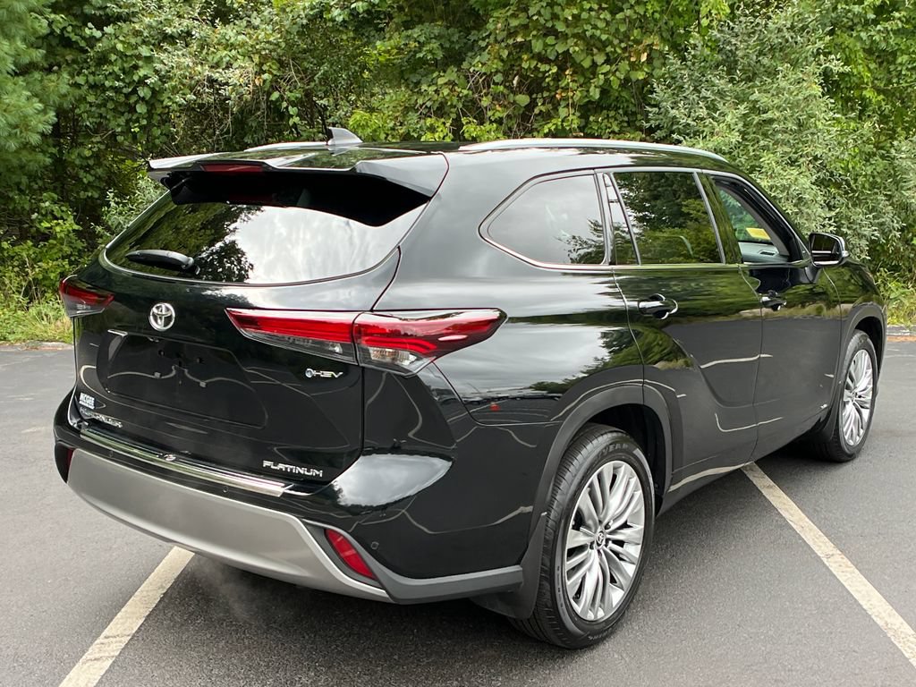 Used 2026 Toyota Highlander Platinum AWD/4WD image 5