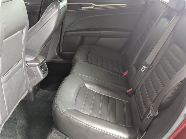 Used 2016 Ford Fusion SE w/ Equipment Group 202A image 23