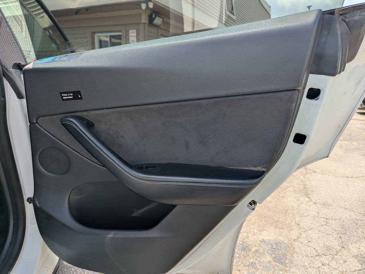 Used 2021 Tesla Model Y Long Range AWD/4WD image 20