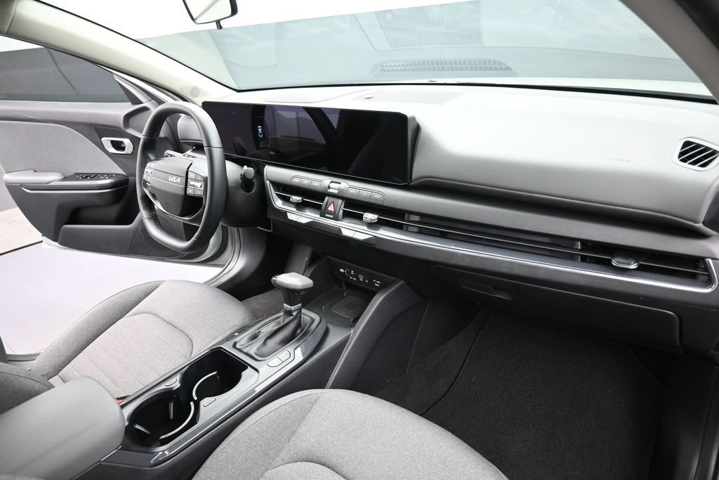 Used 2025 Kia K4 EX FWD image 4