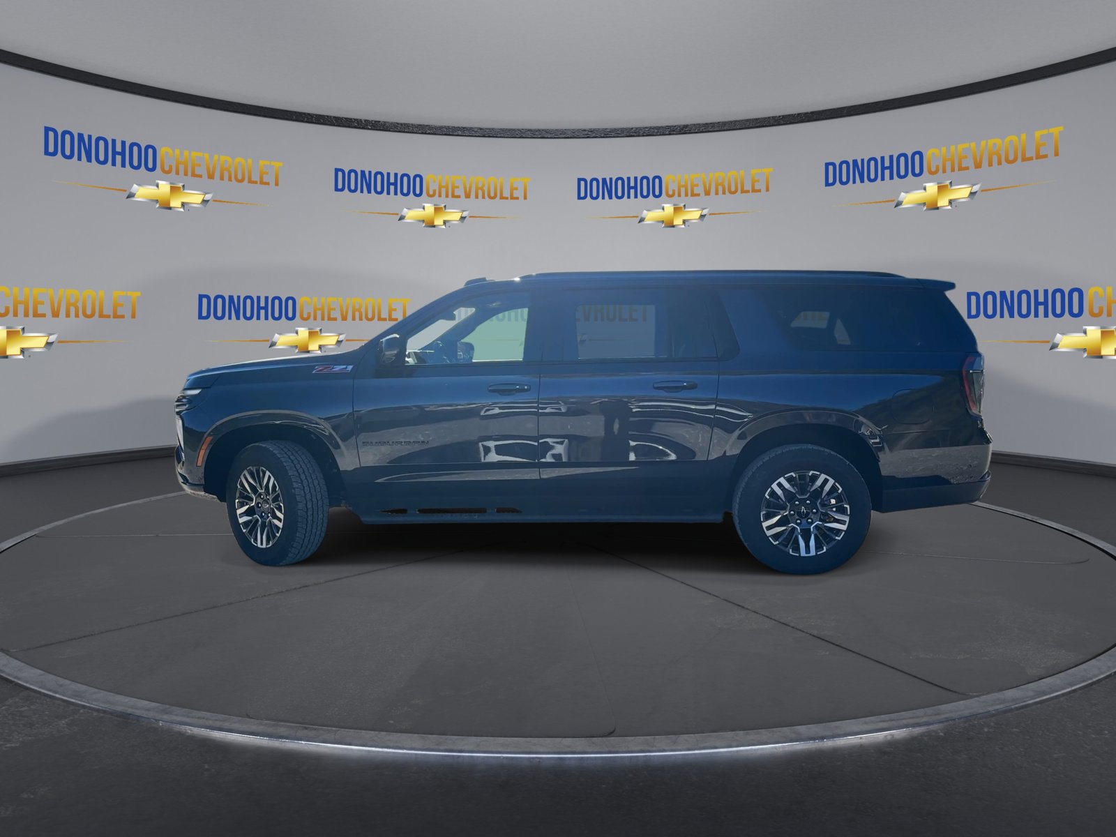 New 2026 Chevrolet Suburban Z71 image 8
