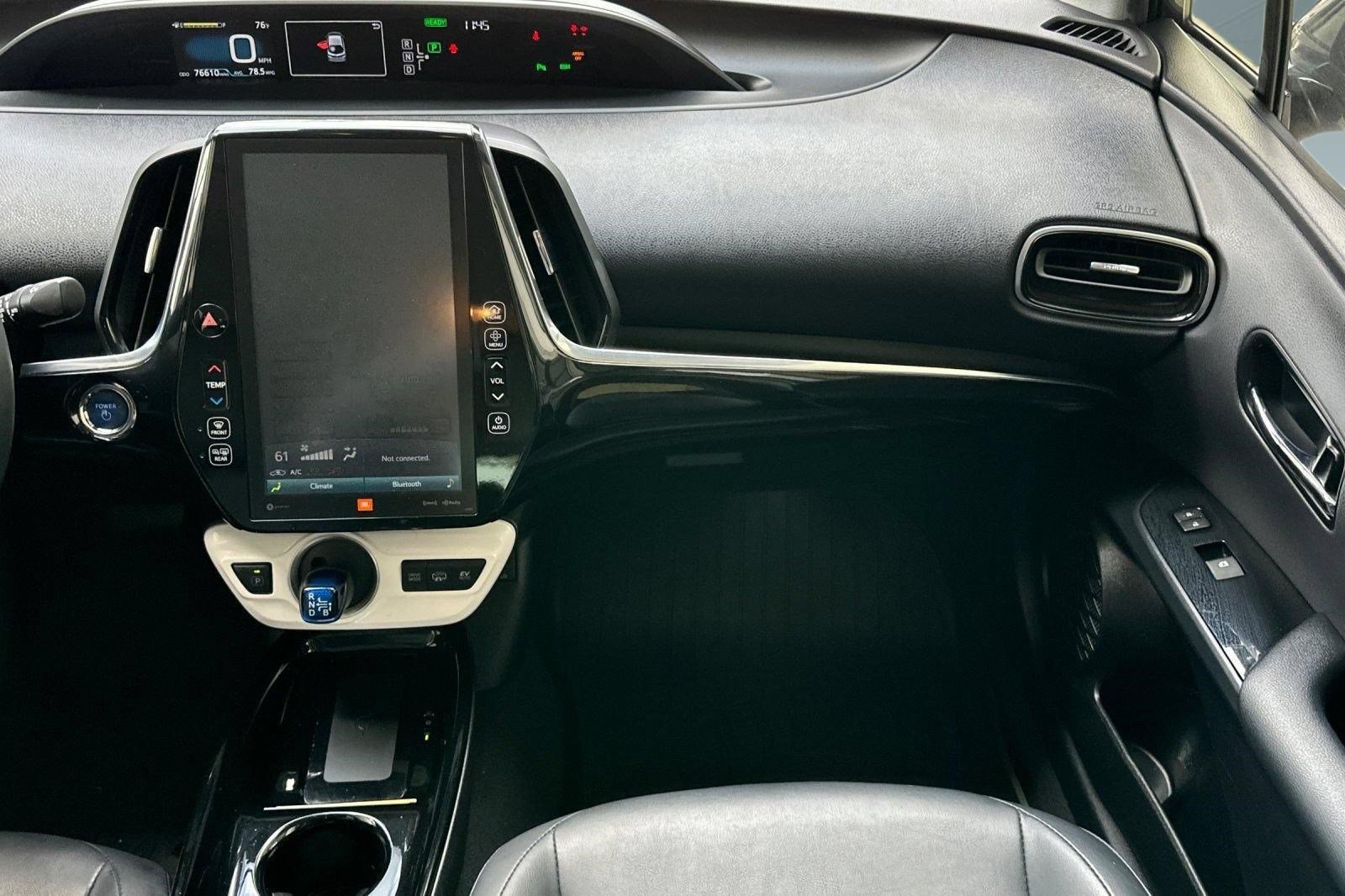 Used 2017 Toyota Prius Prime Advanced FWD image 32