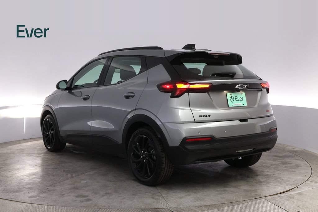 Used 2027 Chevrolet Bolt RS w/ Technology Package FWD image 17