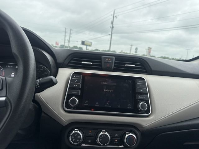 Used 2021 Nissan Versa SV FWD image 16